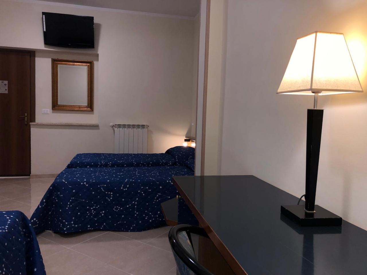 Hotel Chopin Fiumicino Exterior photo